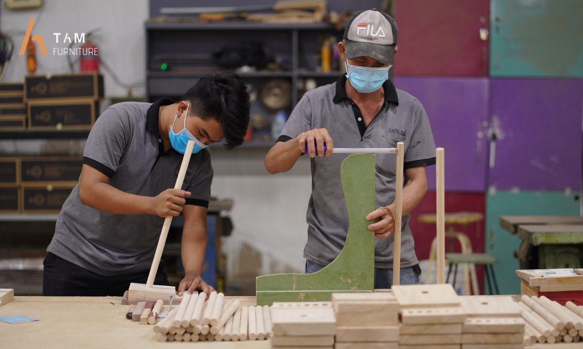 Sản xuất bộ bàn trà gỗ tần bì Ova tại TAM Furniture